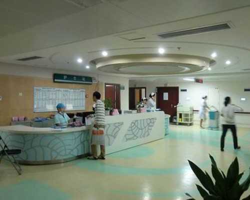 婴儿斗鸡眼先别急！先了解原因再决定怎么改善